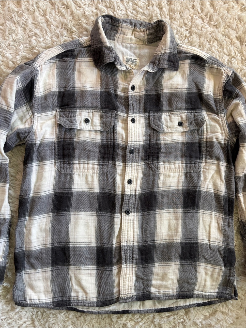 American Eagle Outfitters Black & White Plaid Button-Up Shirt